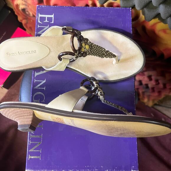 Enzo Angioloni women’s brown sandal healed beaded 9M BOX - Picture 3 of 3